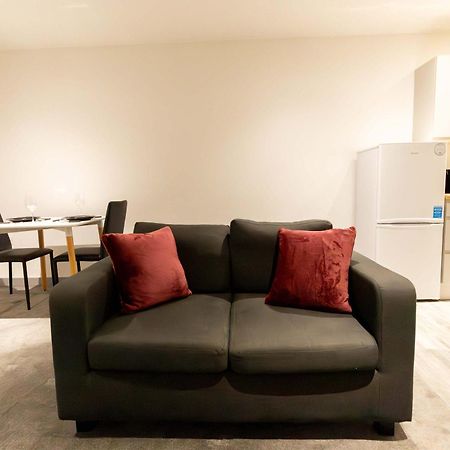 Stunning 2 Bedroom Apartment In Уолъси Екстериор снимка